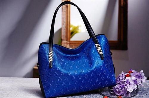 譜合箱包產(chǎn)品圖片 譜合箱包店鋪裝修圖片